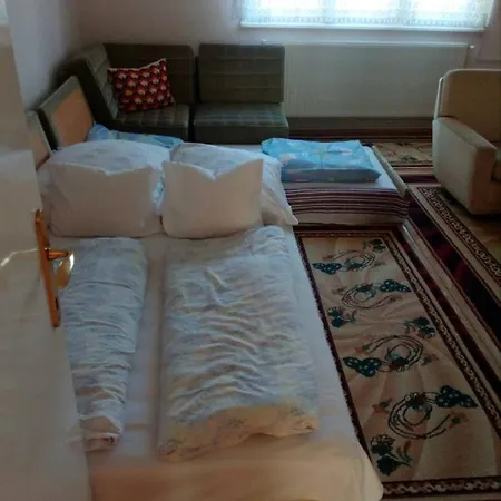 Ferienhaus Uj Elet Weekend House *